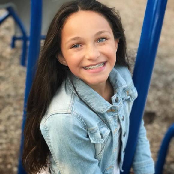 Meet your Posher, Alexis - Picture 1 of 1